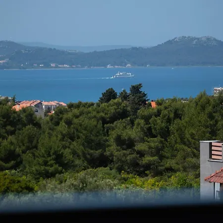 Appartement Artemis 2 *